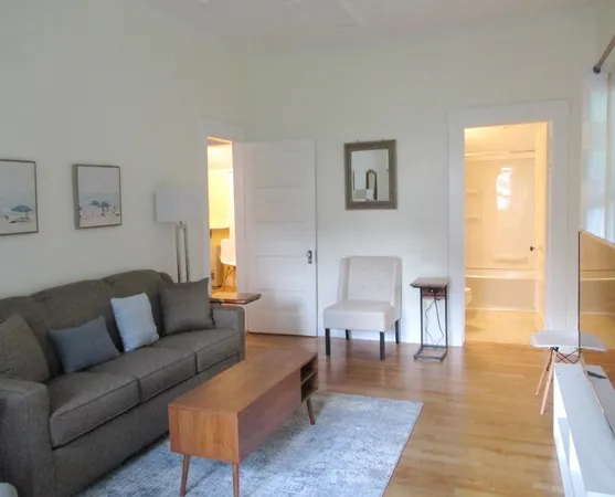 $1,500 | 38 Berkley Street, Unit B, Bethlehem, NH 03574