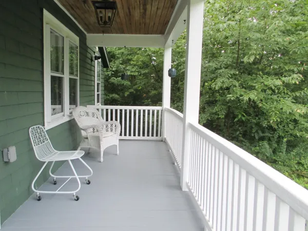 $1,500 | 38 Berkley Street, Unit B, Bethlehem, NH 03574