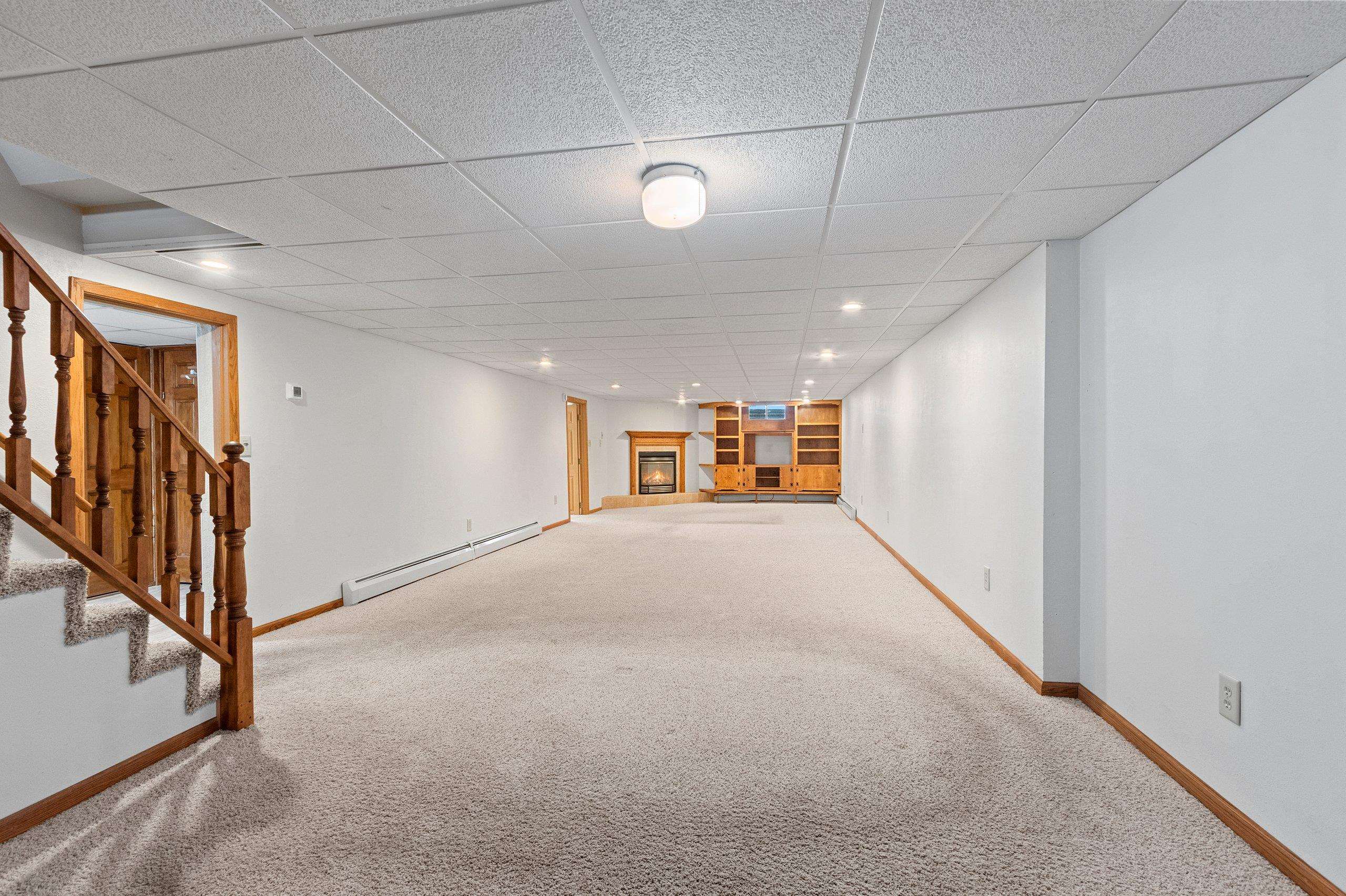 1203 Valleyview Road Green Bay, WI 54304 - Photo 30 of 81