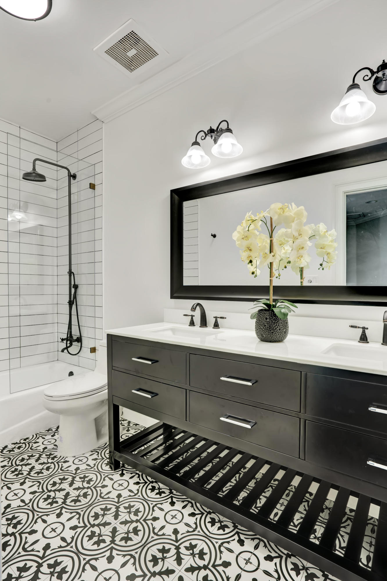 486 East Boca Raton Road Boca Raton, FL 33432 - Photo 29 of 33 3RD FL BATHROOM