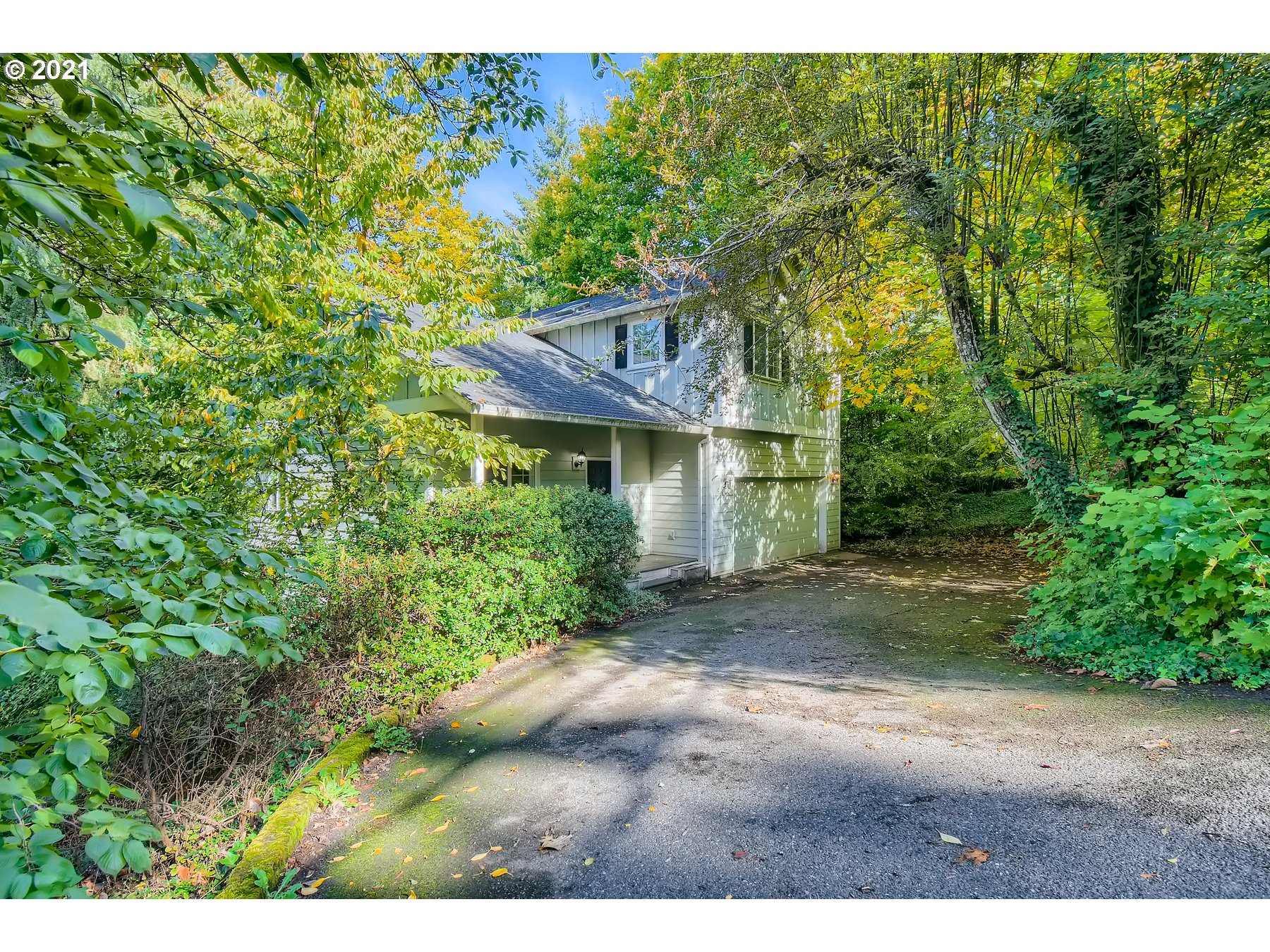 6105 Southwest Lesser Way Portland, OR 97219 - Photo 2 of 32 Gallery Image 2