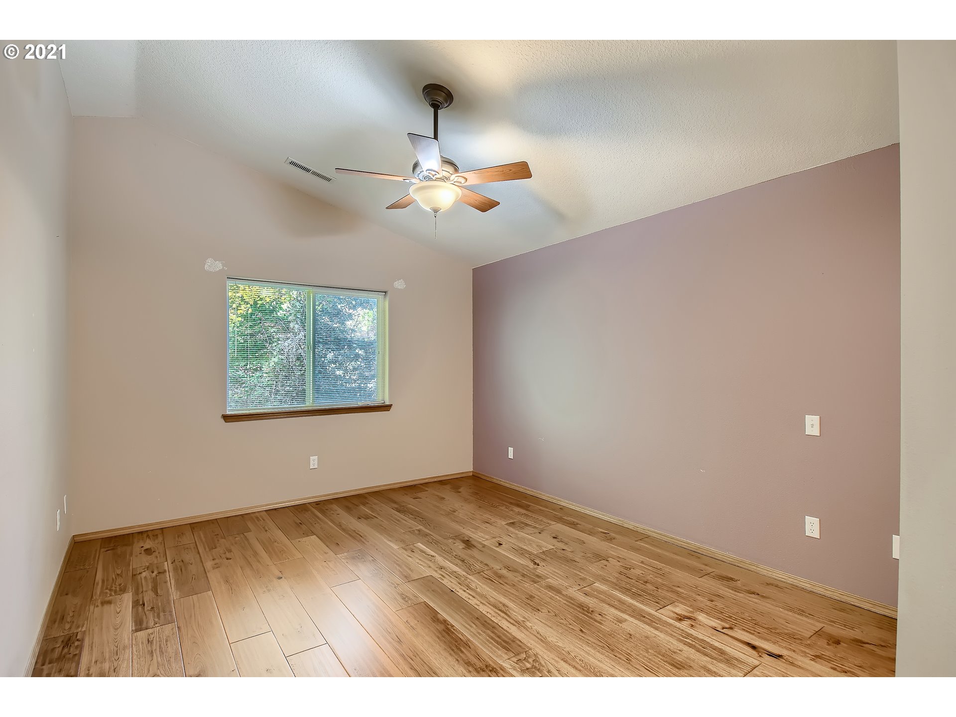 6105 Southwest Lesser Way Portland, OR 97219 - Photo 16 of 32 Gallery Image 16