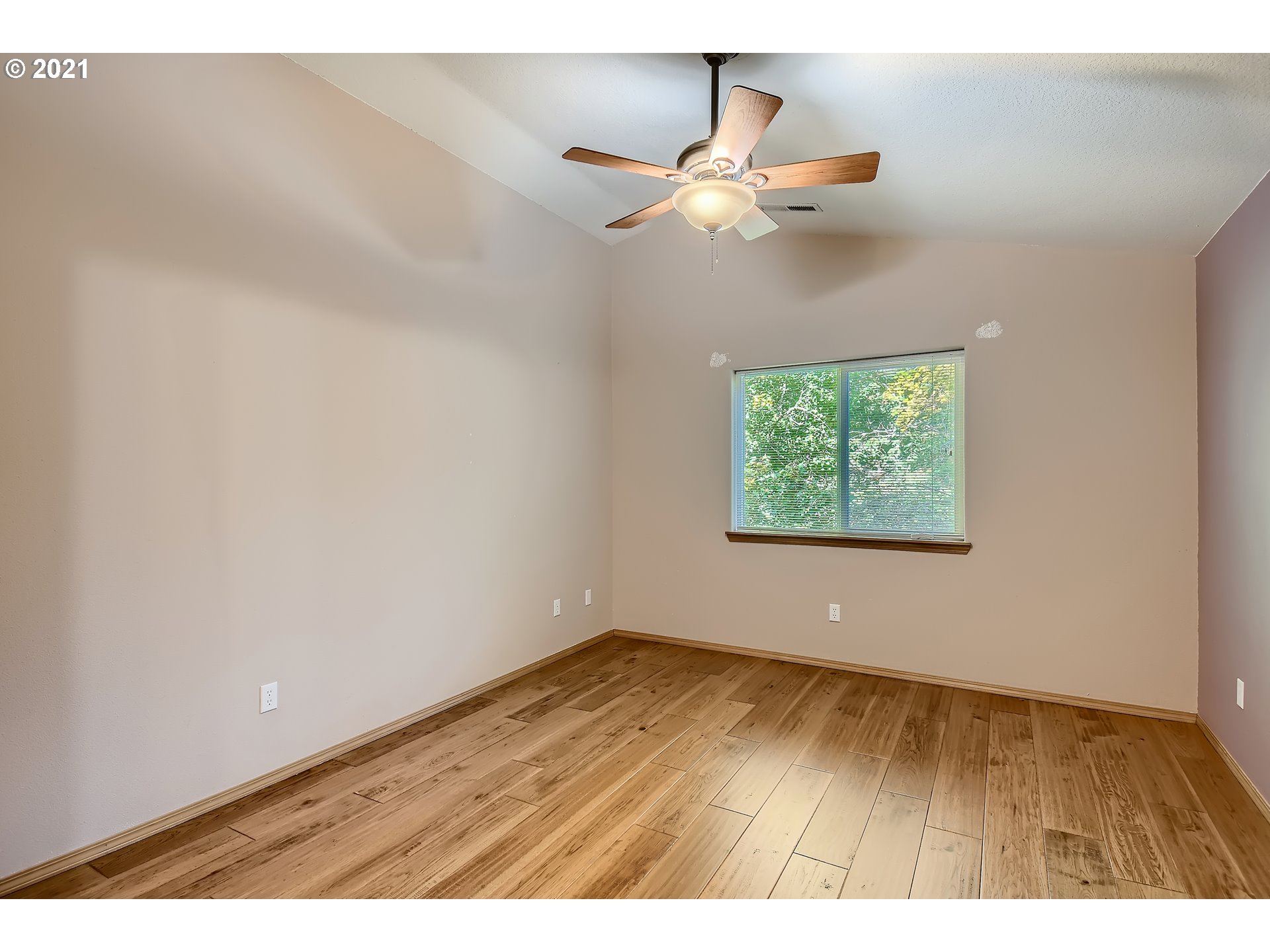 6105 Southwest Lesser Way Portland, OR 97219 - Photo 18 of 32 Gallery Image 18