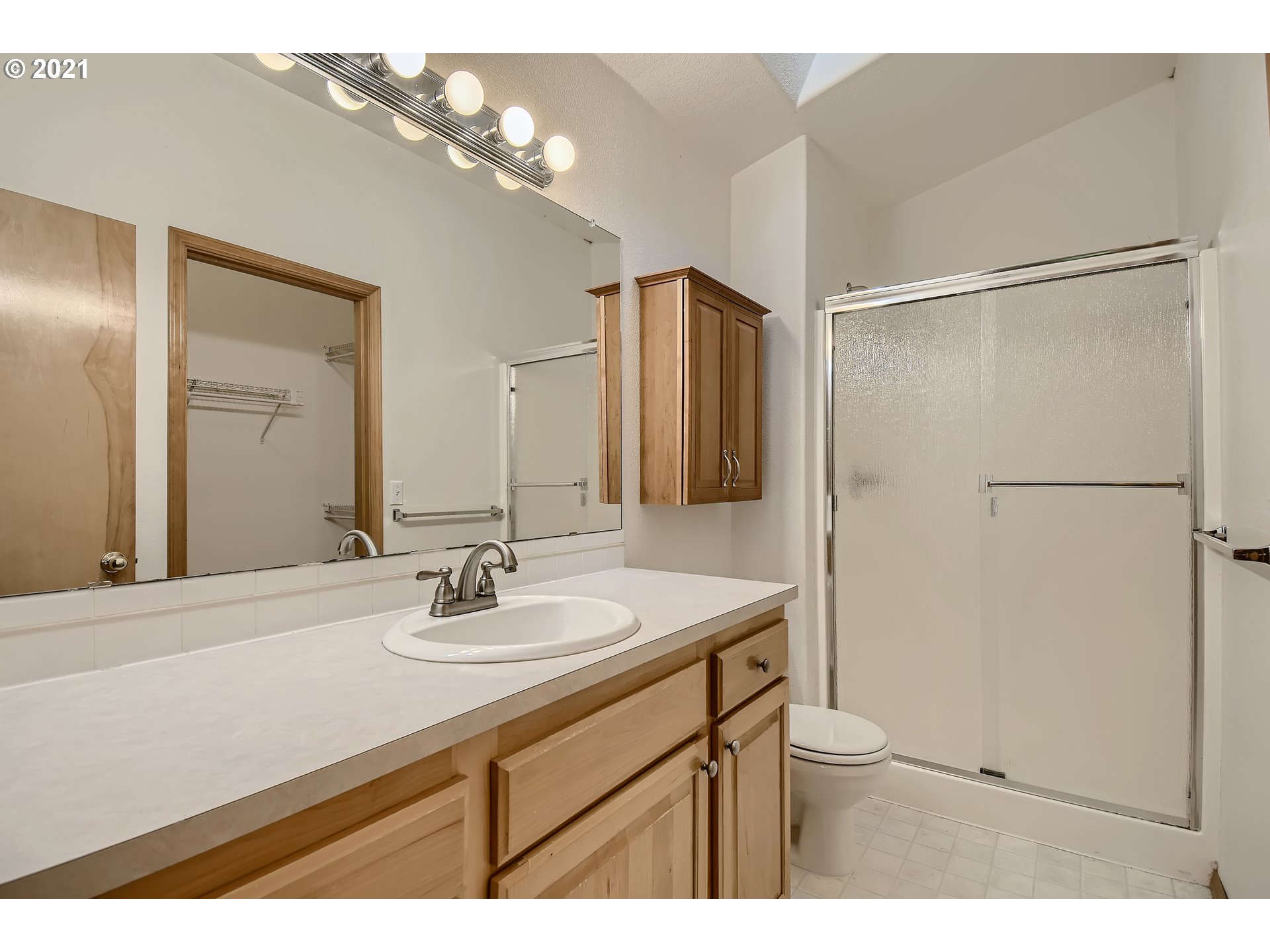 6105 Southwest Lesser Way Portland, OR 97219 - Photo 19 of 32 Gallery Image 19