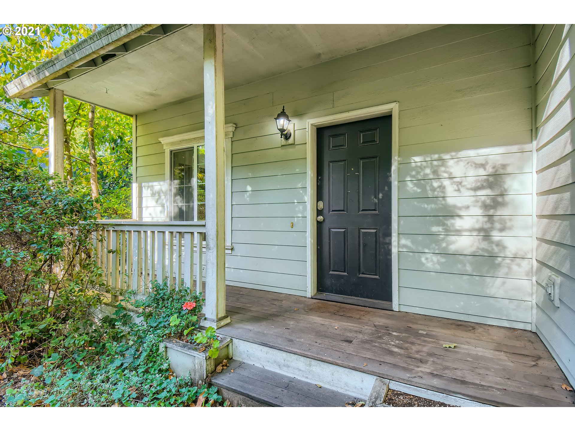 6105 Southwest Lesser Way Portland, OR 97219 - Photo 3 of 32 Gallery Image 3