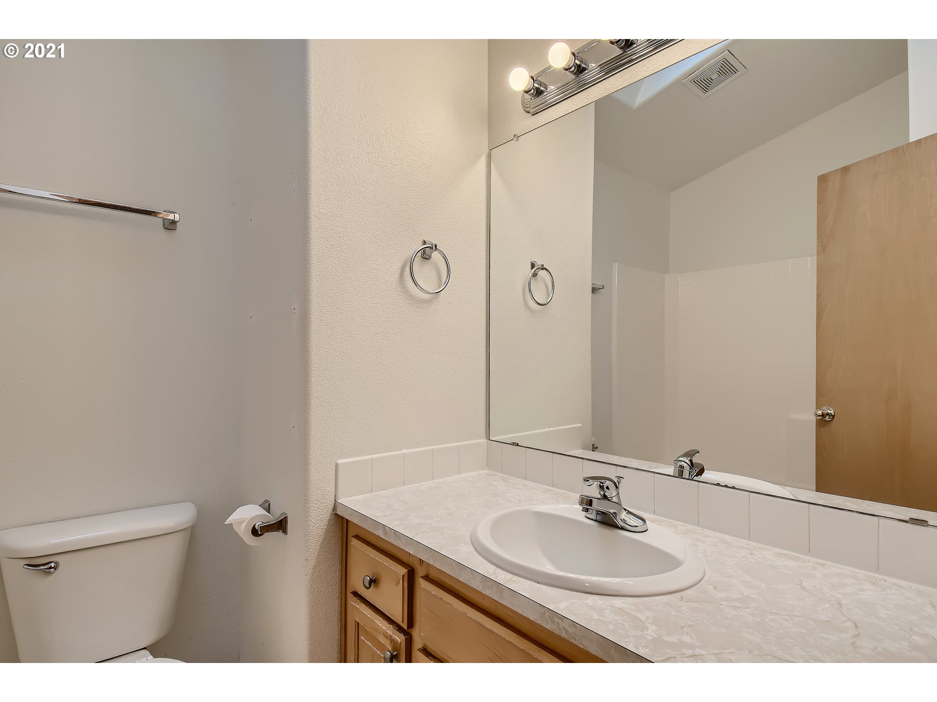 6105 Southwest Lesser Way Portland, OR 97219 - Photo 22 of 32 Gallery Image 22