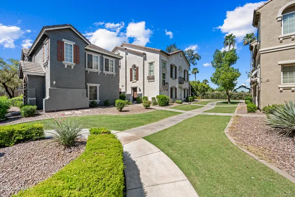 $1,600 | 5724 South 21st Place, Phoenix, AZ 85040