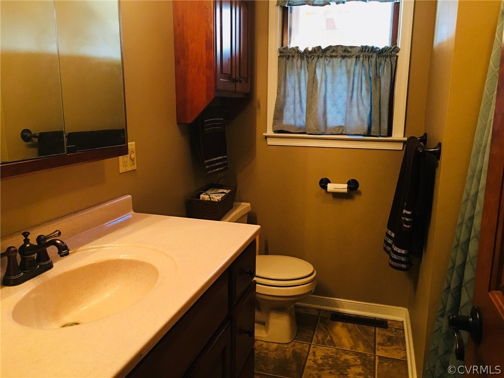 971 Mc Cune Road Crewe, VA 23930 - Photo 27 of 43