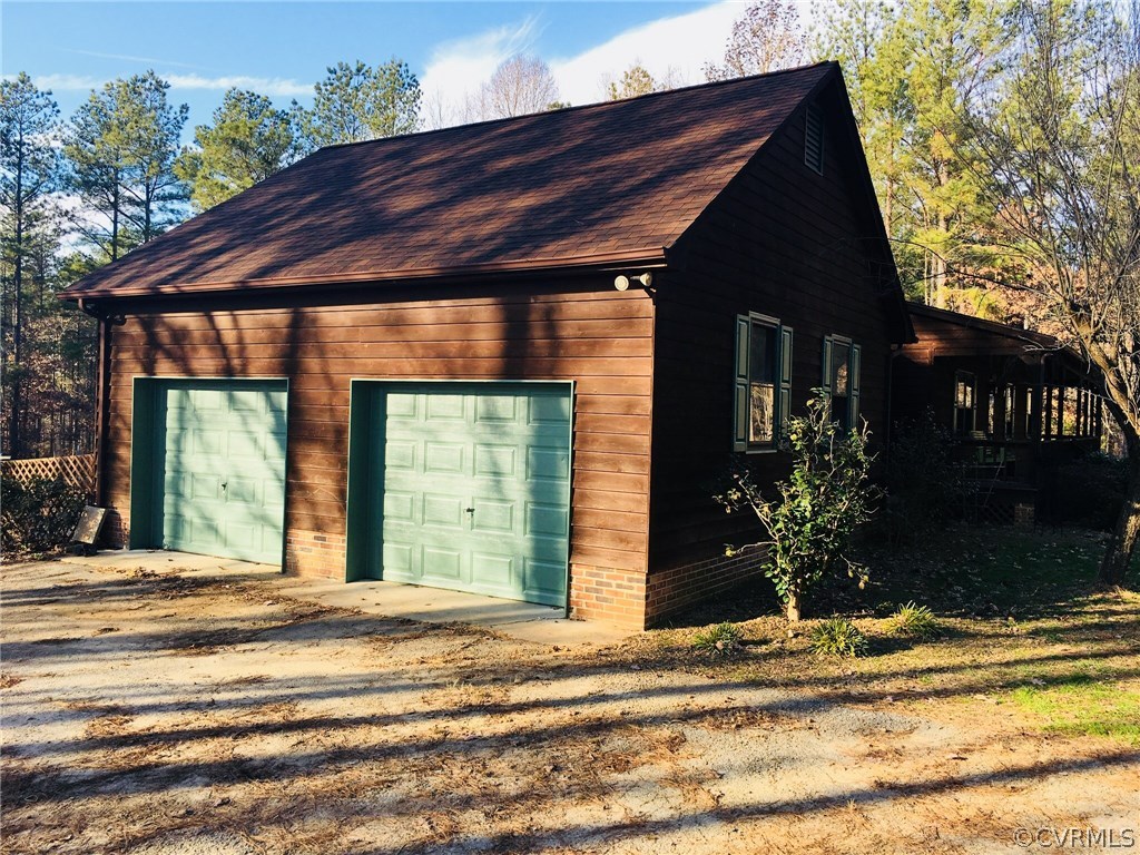 971 Mc Cune Road Crewe, VA 23930 - Photo 5 of 43