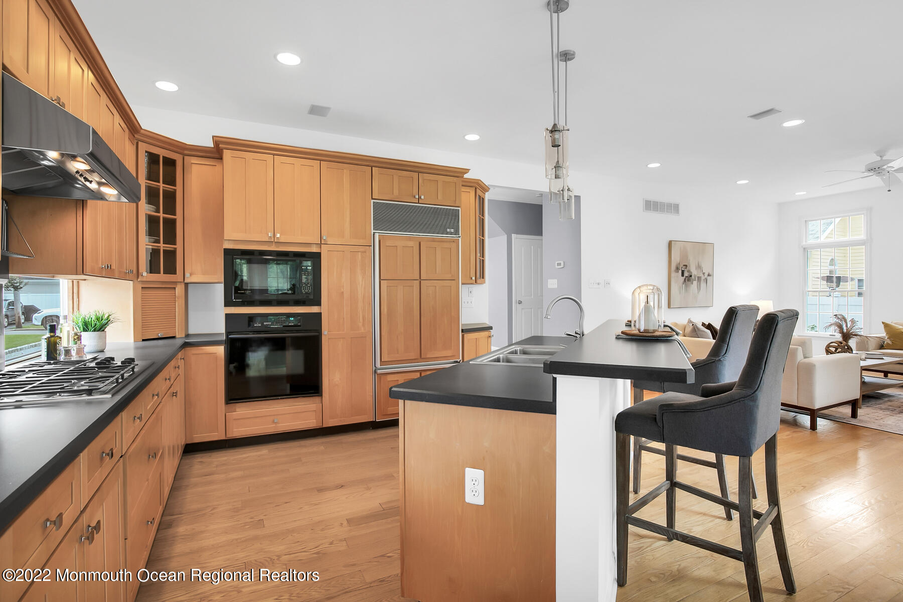 13 Cedar Avenue Rumson, NJ 07760 - Photo 19 of 49 13 Cedar Ave Rumson NJ 07760 USA-019-020