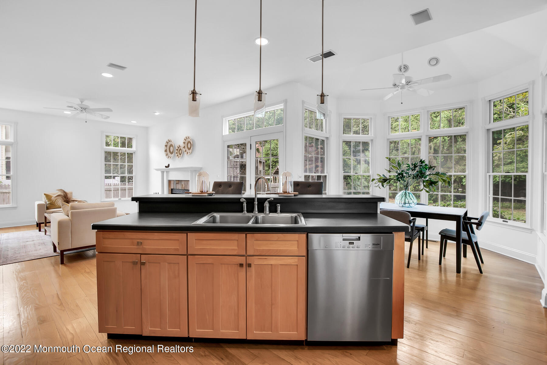 13 Cedar Avenue Rumson, NJ 07760 - Photo 21 of 49 13 Cedar Ave Rumson NJ 07760 USA-020-017