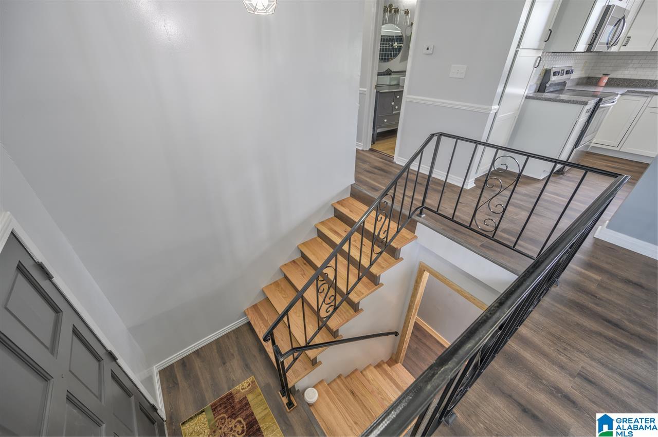 708 Hilltop Road Warrior, AL 35180 - Photo 9 of 22