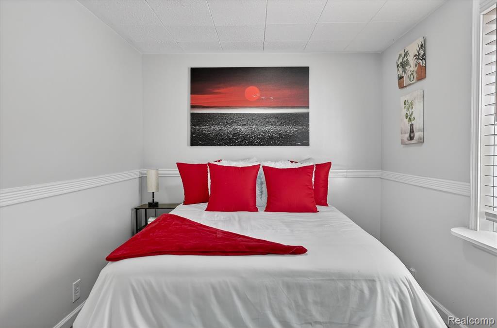 986 Pine Road Bay City, MI 48706 - Photo 25 of 35