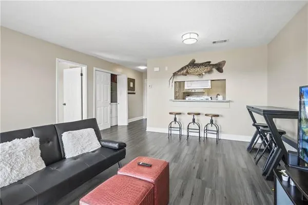 $1,100 | 4800 Pontchartrain Drive, Unit 14, Slidell, LA 70458