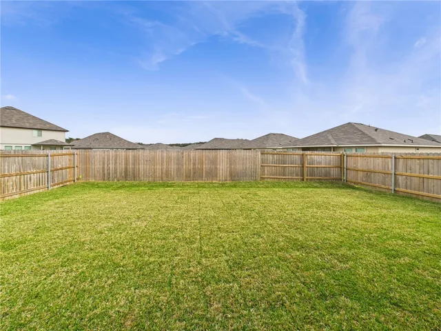 $2,350 | 5306 Lyle Place, Bryan, TX 77807
