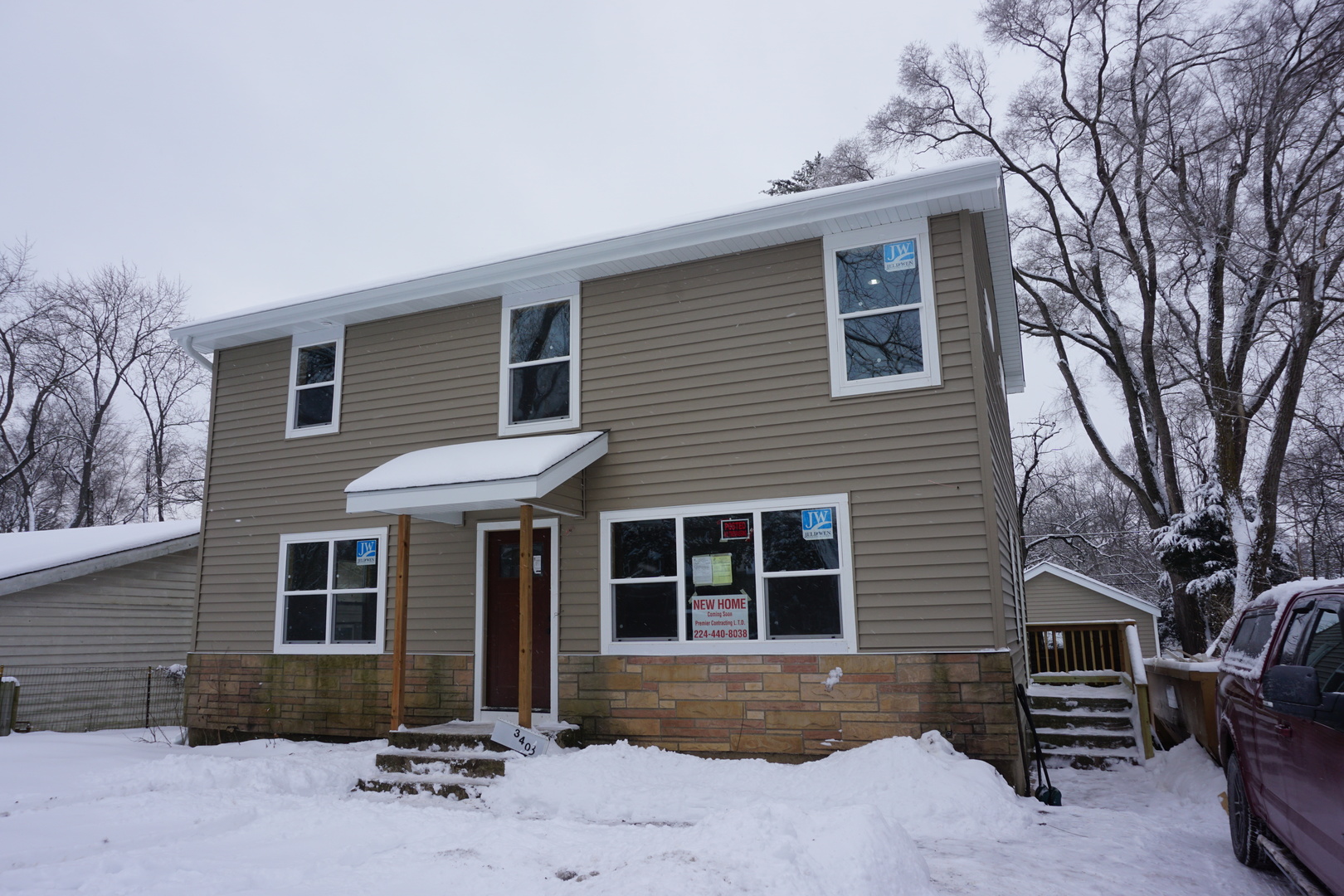 3403 Ridge Road Island Lake, IL 60042 - Photo 2 of 3 a front view of a house with a yard