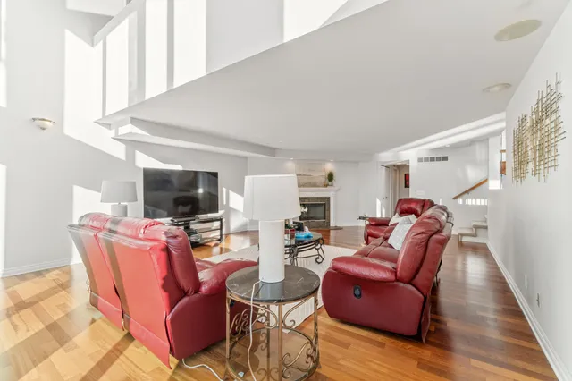 $934,900 | 3984 Lamont Drive, Waterford, MI 48329