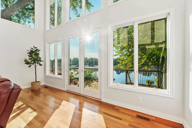 $934,900 | 3984 Lamont Drive, Waterford, MI 48329