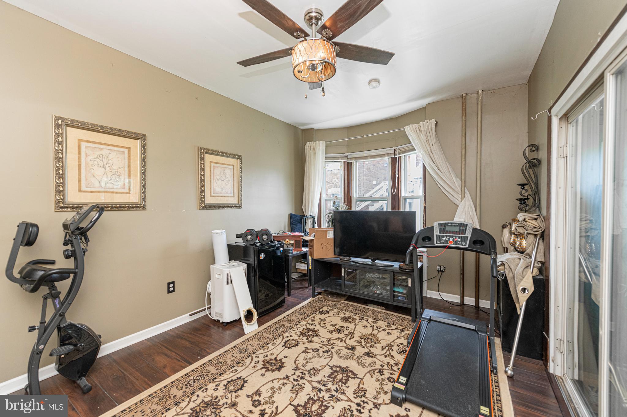 87 Nutt Road Phoenixville, PA 19460 - Photo 2 of 64 1st floor unit living room