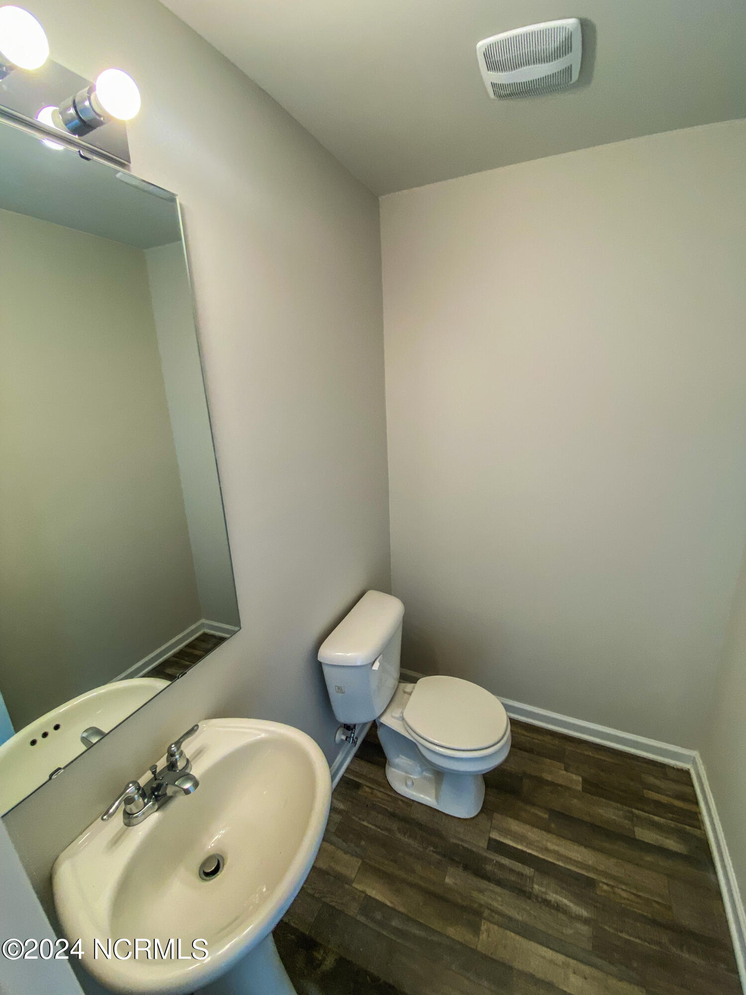 565 East Waycliff Road Henderson, NC 27537 - Photo 42 of 42 40E8D1D4-B34F-4974-919D-06C51F5789D1