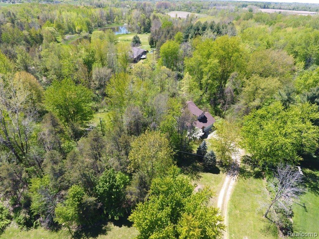 7313 North Lapeer Road Fostoria, MI 48435 - Photo 4 of 34 IMG_3048.JPG
