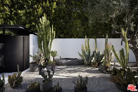 $9,995,000 | 1450 Blue Jay Way, Los Angeles, CA 90069