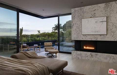 $9,995,000 | 1450 Blue Jay Way, Los Angeles, CA 90069