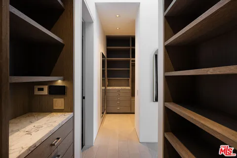 $9,995,000 | 1450 Blue Jay Way, Los Angeles, CA 90069