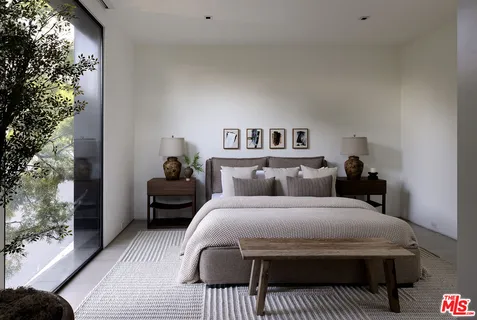 $9,995,000 | 1450 Blue Jay Way, Los Angeles, CA 90069