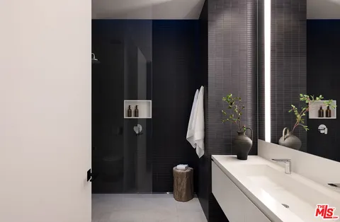 $9,995,000 | 1450 Blue Jay Way, Los Angeles, CA 90069