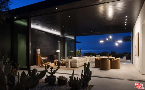 $9,995,000 | 1450 Blue Jay Way, Los Angeles, CA 90069
