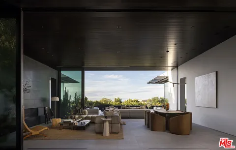 $9,995,000 | 1450 Blue Jay Way, Los Angeles, CA 90069