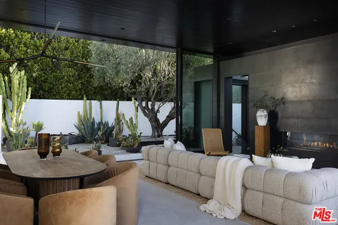 $9,995,000 | 1450 Blue Jay Way, Los Angeles, CA 90069