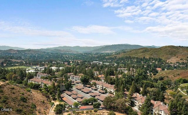 $2,600 | 5805 Oak Bend Lane, Unit 208, Oak Park, CA 91377