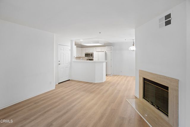 $2,600 | 5805 Oak Bend Lane, Unit 208, Oak Park, CA 91377