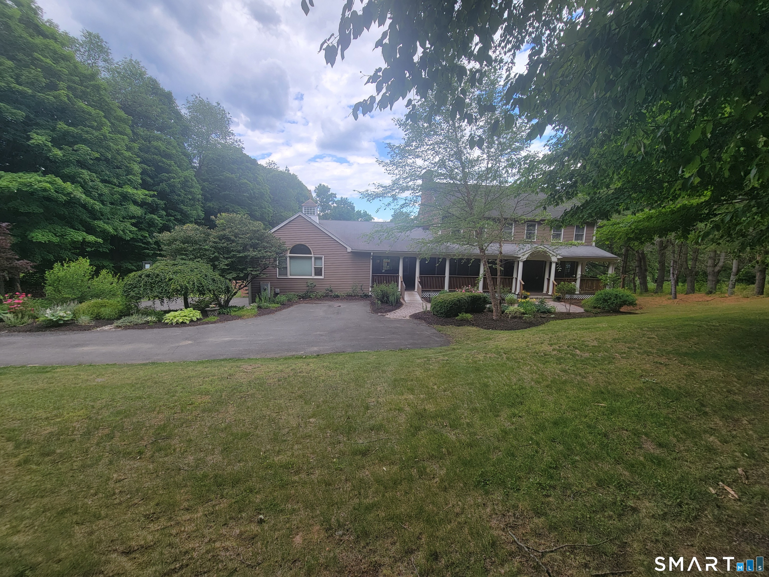 11 Gopher Road Newtown, CT 06470 - Photo 4 of 29