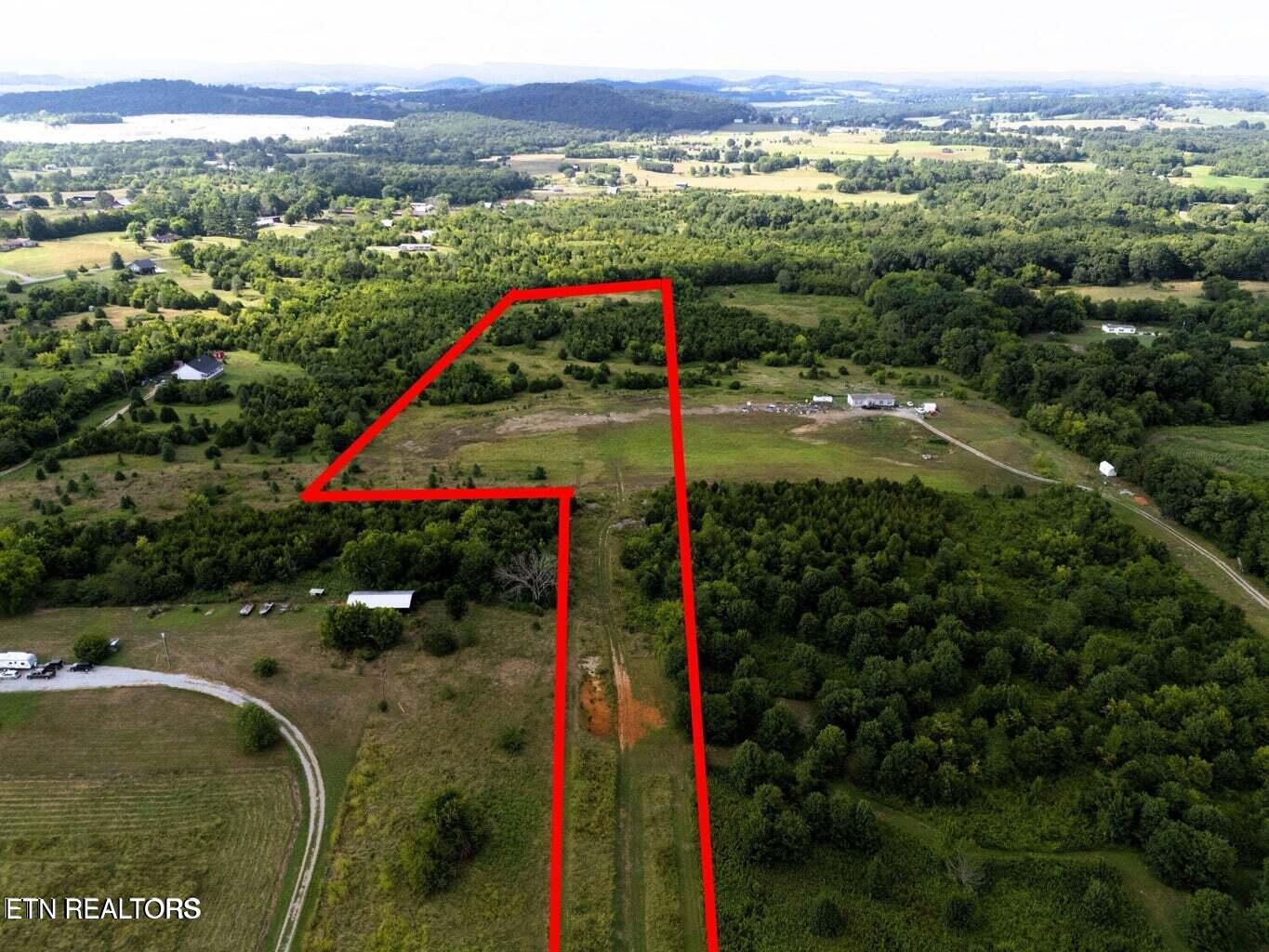 1106 Hinchey Hollow Road New Market, TN 37820 - Photo 3 of 4 20250806191446199685000000-o