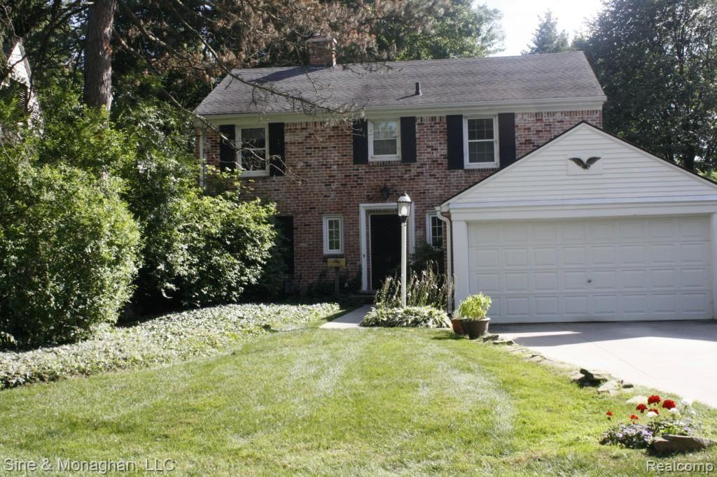 63 Cambridge Road Grosse Pointe, MI 48236 - Photo 1 of 34 _MG_7838.jpg