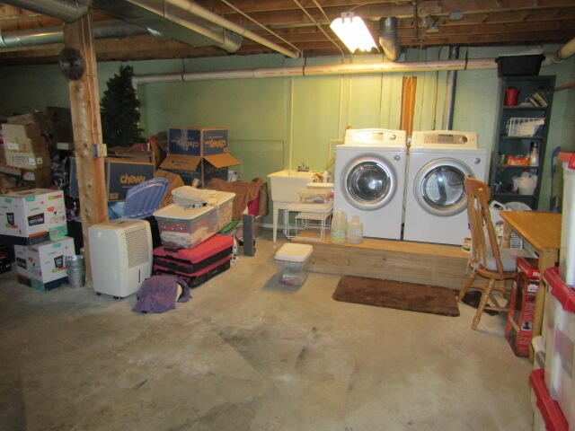 637 Salem Road Phillips, ME 04966 - Photo 4 of 21 IMG_8737