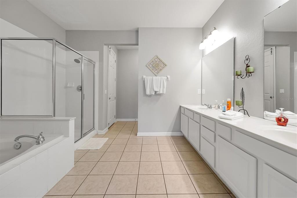 5036 Shoreway Loop, Unit 30105 Orlando, FL 32819 - Photo 17 of 49