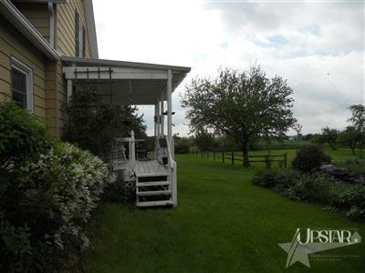 16717 Lochner Road Leo, IN 46765 - Photo 3 of 9