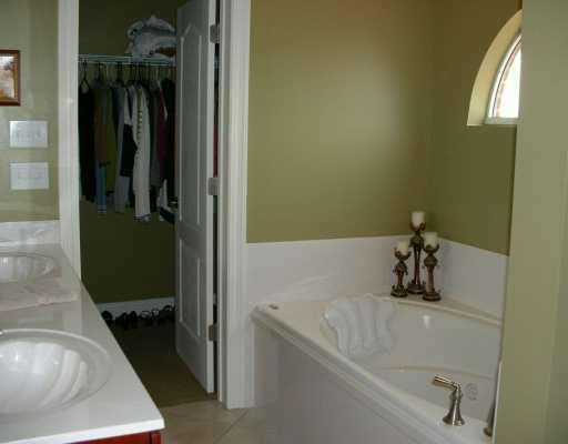 650 Rue Saint Michael Gretna, LA 70056 - Photo 3 of 8
