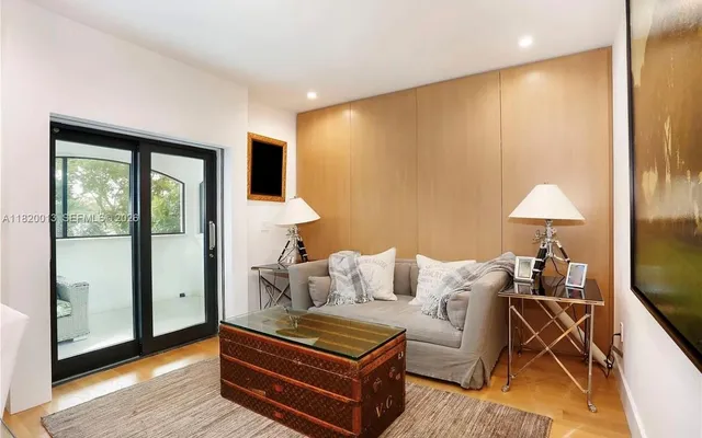 $20,000 | 6611 Leonardo Street, Coral Gables, FL 33146