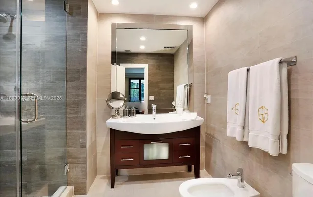 $20,000 | 6611 Leonardo Street, Coral Gables, FL 33146