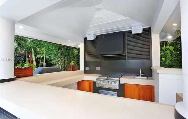 $20,000 | 6611 Leonardo Street, Coral Gables, FL 33146