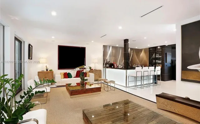 $20,000 | 6611 Leonardo Street, Coral Gables, FL 33146