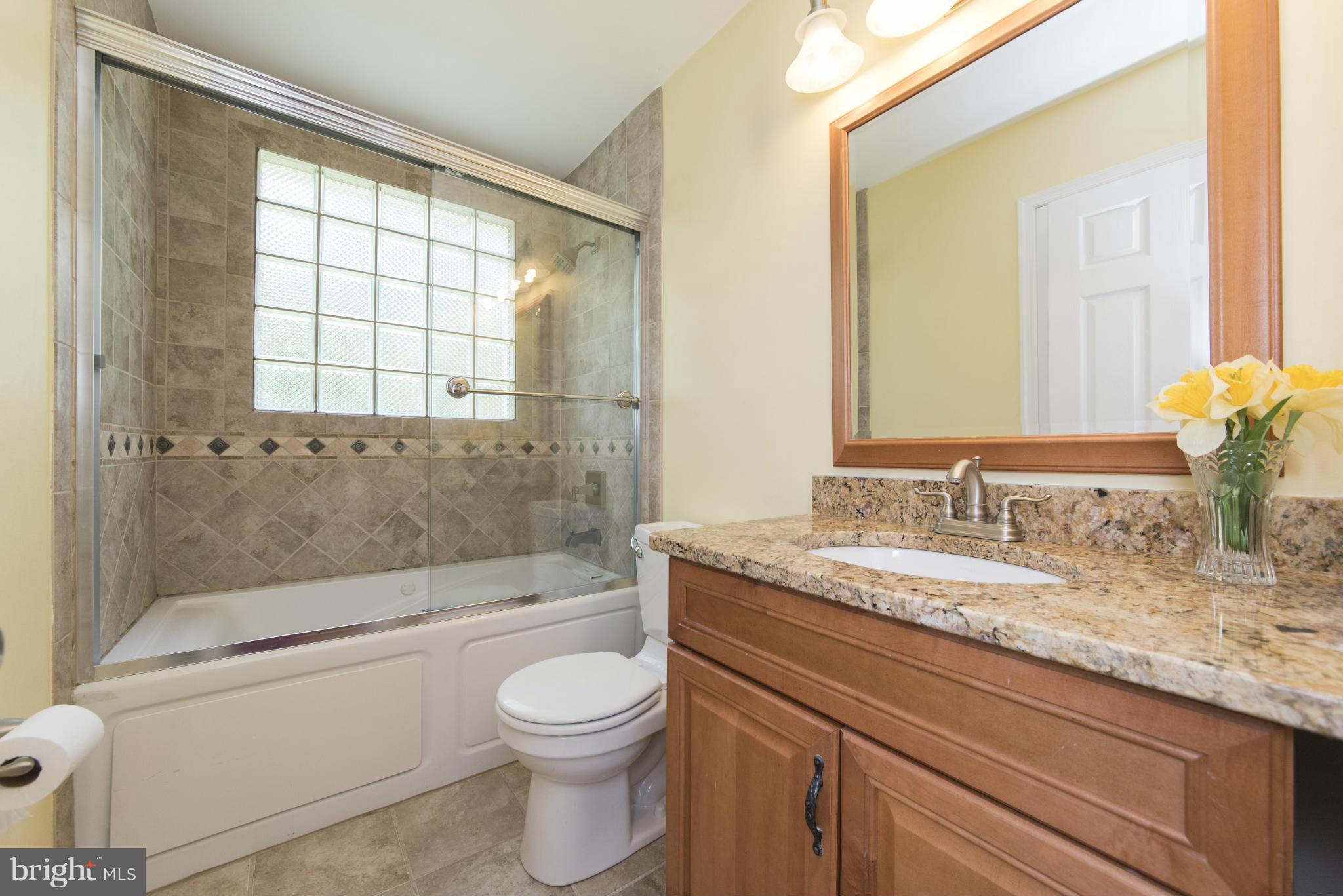 707 Templecliff Road Baltimore, MD 21208 - Photo 18 of 27 Bath