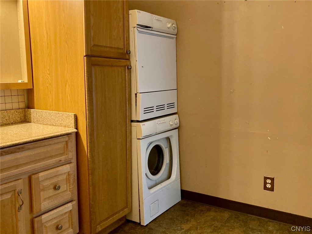 1378 County Rte 12 Schroeppel, NY 13132 - Photo 15 of 35 Bath 1