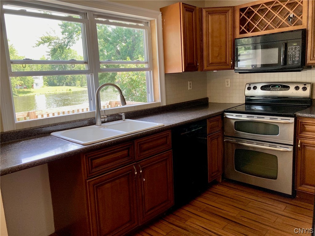 1378 County Rte 12 Schroeppel, NY 13132 - Photo 6 of 35 Kitchen