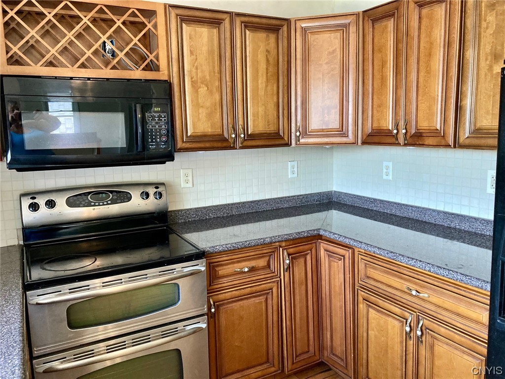 1378 County Rte 12 Schroeppel, NY 13132 - Photo 7 of 35 Kitchen